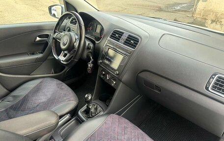 Volkswagen Polo VI (EU Market), 2019 год, 1 100 000 рублей, 18 фотография