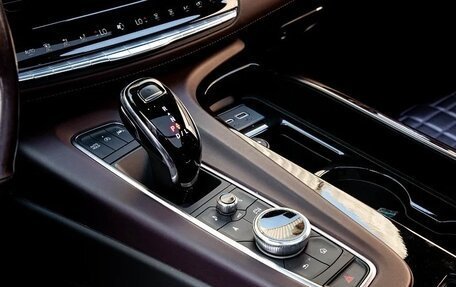 Cadillac Escalade V, 2022 год, 10 250 032 рублей, 10 фотография