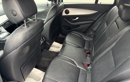 Mercedes-Benz E-Класс, 2020 год, 2 750 000 рублей, 10 фотография