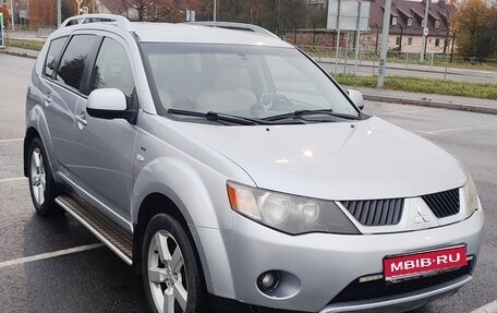 Mitsubishi Outlander III рестайлинг 3, 2008 год, 820 000 рублей, 1 фотография