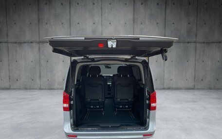 Mercedes-Benz V-Класс, 2024 год, 11 690 000 рублей, 8 фотография