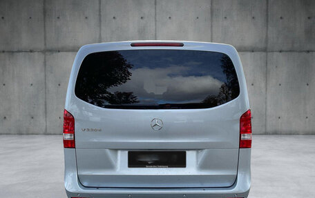 Mercedes-Benz V-Класс, 2024 год, 11 690 000 рублей, 6 фотография