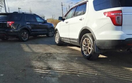 Ford Explorer VI, 2015 год, 1 500 000 рублей, 5 фотография