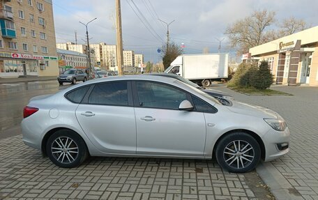Opel Astra J, 2013 год, 600 000 рублей, 2 фотография