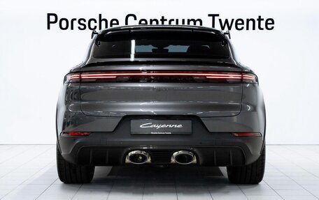 Porsche Cayenne III, 2025 год, 29 690 040 рублей, 4 фотография