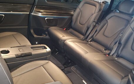 Mercedes-Benz V-Класс, 2019 год, 7 850 000 рублей, 12 фотография