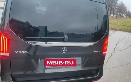 Mercedes-Benz V-Класс, 2019 год, 7 850 000 рублей, 4 фотография