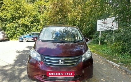 Honda Freed I, 2010 год, 950 000 рублей, 15 фотография
