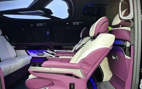 Mercedes-Benz Vito, 2022 год, 6 105 000 рублей, 13 фотография