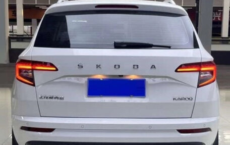 Skoda Karoq I, 2022 год, 1 854 000 рублей, 2 фотография