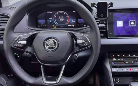 Skoda Karoq I, 2022 год, 1 854 000 рублей, 4 фотография