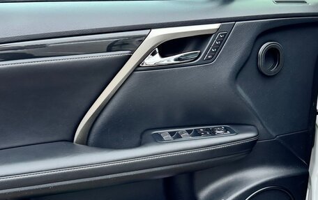 Lexus RX IV рестайлинг, 2019 год, 5 000 000 рублей, 12 фотография