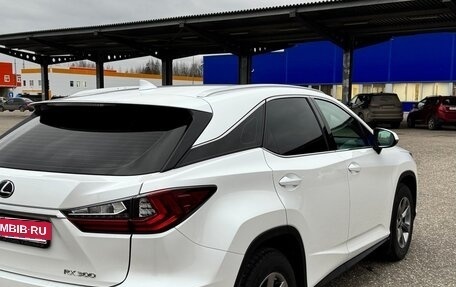 Lexus RX IV рестайлинг, 2019 год, 5 000 000 рублей, 6 фотография