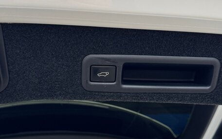 Lexus RX IV рестайлинг, 2019 год, 5 000 000 рублей, 16 фотография