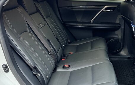 Lexus RX IV рестайлинг, 2019 год, 5 000 000 рублей, 18 фотография