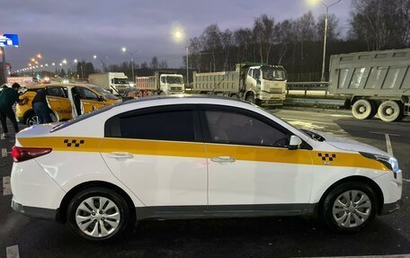 KIA Rio IV, 2018 год, 1 000 000 рублей, 4 фотография