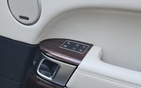 Land Rover Range Rover IV рестайлинг, 2016 год, 4 600 000 рублей, 15 фотография