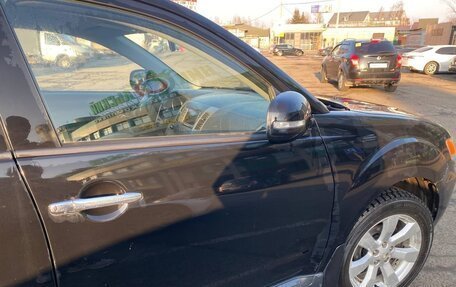 Mitsubishi Outlander III рестайлинг 3, 2011 год, 1 100 000 рублей, 11 фотография