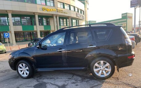 Mitsubishi Outlander III рестайлинг 3, 2011 год, 1 100 000 рублей, 12 фотография