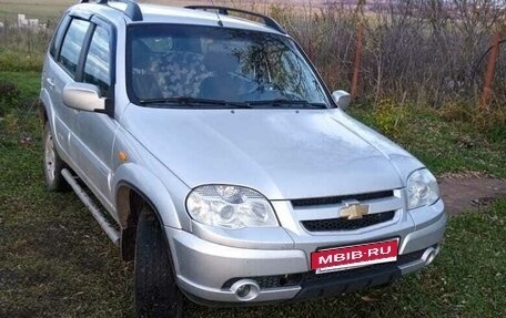 Chevrolet Niva I рестайлинг, 2010 год, 700 000 рублей, 1 фотография