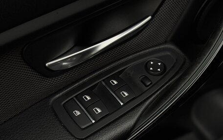 BMW 3 серия, 2017 год, 1 990 000 рублей, 24 фотография