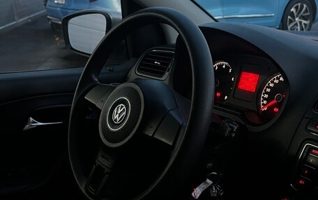 Volkswagen Polo VI (EU Market), 2013 год, 850 000 рублей, 13 фотография