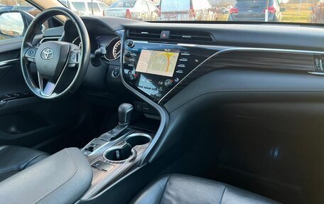 Toyota Camry, 2018 год, 2 100 000 рублей, 5 фотография