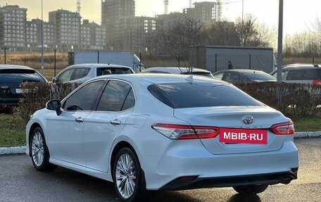 Toyota Camry, 2018 год, 2 100 000 рублей, 3 фотография