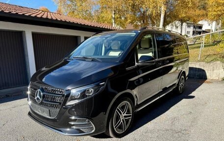 Mercedes-Benz V-Класс, 2025 год, 15 490 000 рублей, 4 фотография