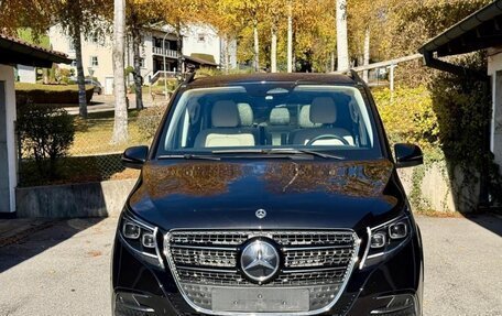 Mercedes-Benz V-Класс, 2025 год, 15 490 000 рублей, 3 фотография