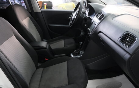 Volkswagen Polo VI (EU Market), 2011 год, 789 000 рублей, 13 фотография