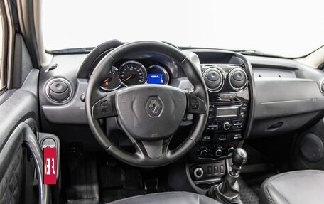 Renault Duster I рестайлинг, 2015 год, 1 248 000 рублей, 22 фотография