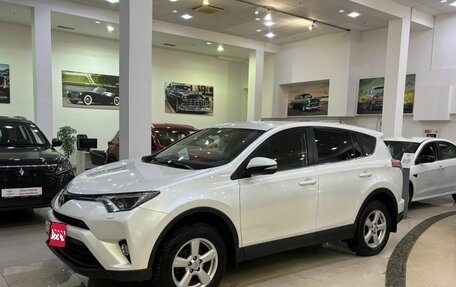 Toyota RAV4, 2019 год, 2 599 000 рублей, 1 фотография