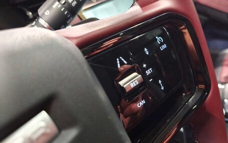 Land Rover Range Rover Evoque II, 2024 год, 5 990 000 рублей, 7 фотография