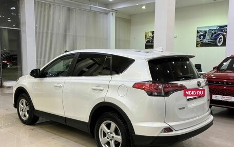 Toyota RAV4, 2019 год, 2 599 000 рублей, 6 фотография