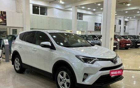 Toyota RAV4, 2019 год, 2 599 000 рублей, 3 фотография