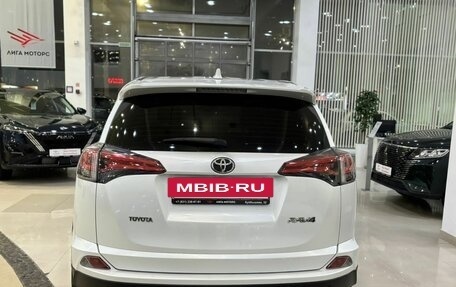 Toyota RAV4, 2019 год, 2 599 000 рублей, 5 фотография