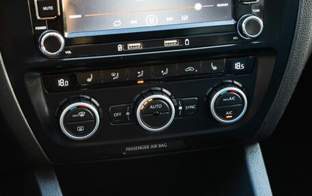 Volkswagen Jetta VI, 2013 год, 850 000 рублей, 20 фотография