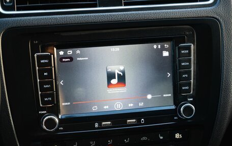 Volkswagen Jetta VI, 2013 год, 850 000 рублей, 19 фотография