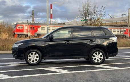 Mitsubishi Outlander III рестайлинг 3, 2014 год, 1 199 000 рублей, 3 фотография