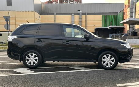 Mitsubishi Outlander III рестайлинг 3, 2014 год, 1 199 000 рублей, 4 фотография