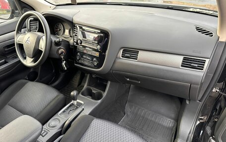 Mitsubishi Outlander III рестайлинг 3, 2014 год, 1 199 000 рублей, 14 фотография