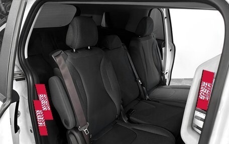 KIA Carnival, 2021 год, 3 440 000 рублей, 16 фотография