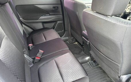 Mitsubishi Outlander III рестайлинг 3, 2014 год, 1 199 000 рублей, 21 фотография