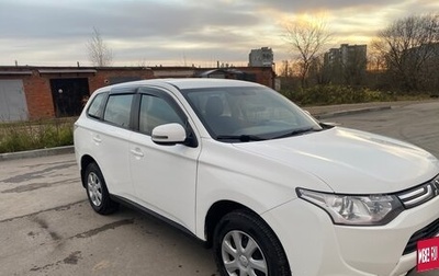 Mitsubishi Outlander III рестайлинг 3, 2013 год, 880 000 рублей, 1 фотография