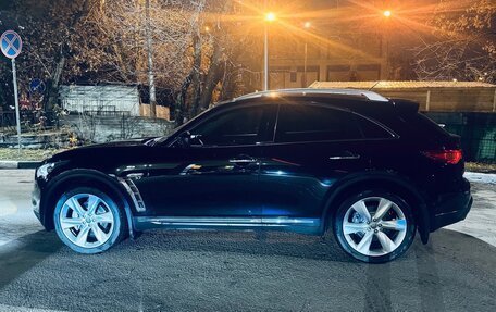 Infiniti QX70, 2015 год, 2 700 000 рублей, 6 фотография