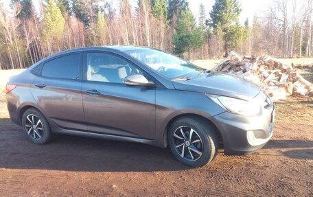 Hyundai Solaris II рестайлинг, 2011 год, 740 000 рублей, 6 фотография