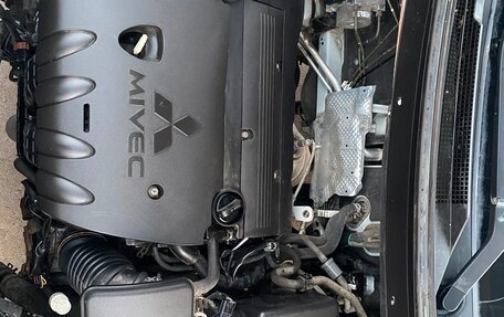 Mitsubishi Outlander III рестайлинг 3, 2013 год, 880 000 рублей, 16 фотография