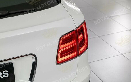 Bentley Bentayga I, 2018 год, 10 800 000 рублей, 6 фотография