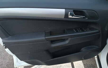 Opel Zafira B, 2012 год, 699 000 рублей, 17 фотография